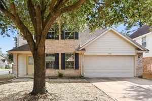 featured image of 10007 Willow Wood Way