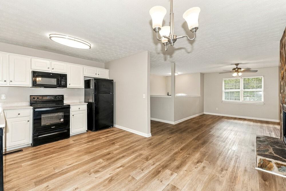 295 Widgeon Dr - Photo 5 of 17