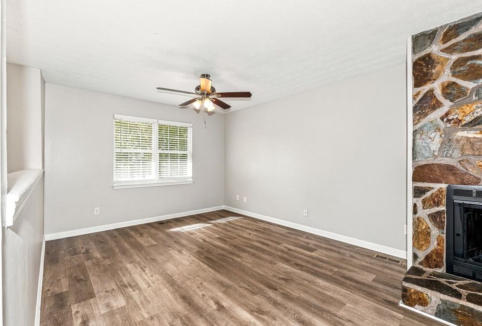 295 Widgeon Dr - Photo 7 of 17