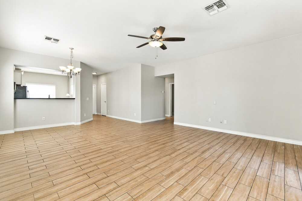 8146 E Onza Ave - Photo 5 of 16