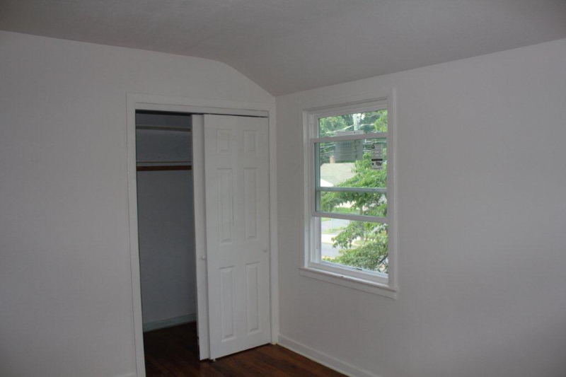 47 Mayflower St - Photo 7 of 16