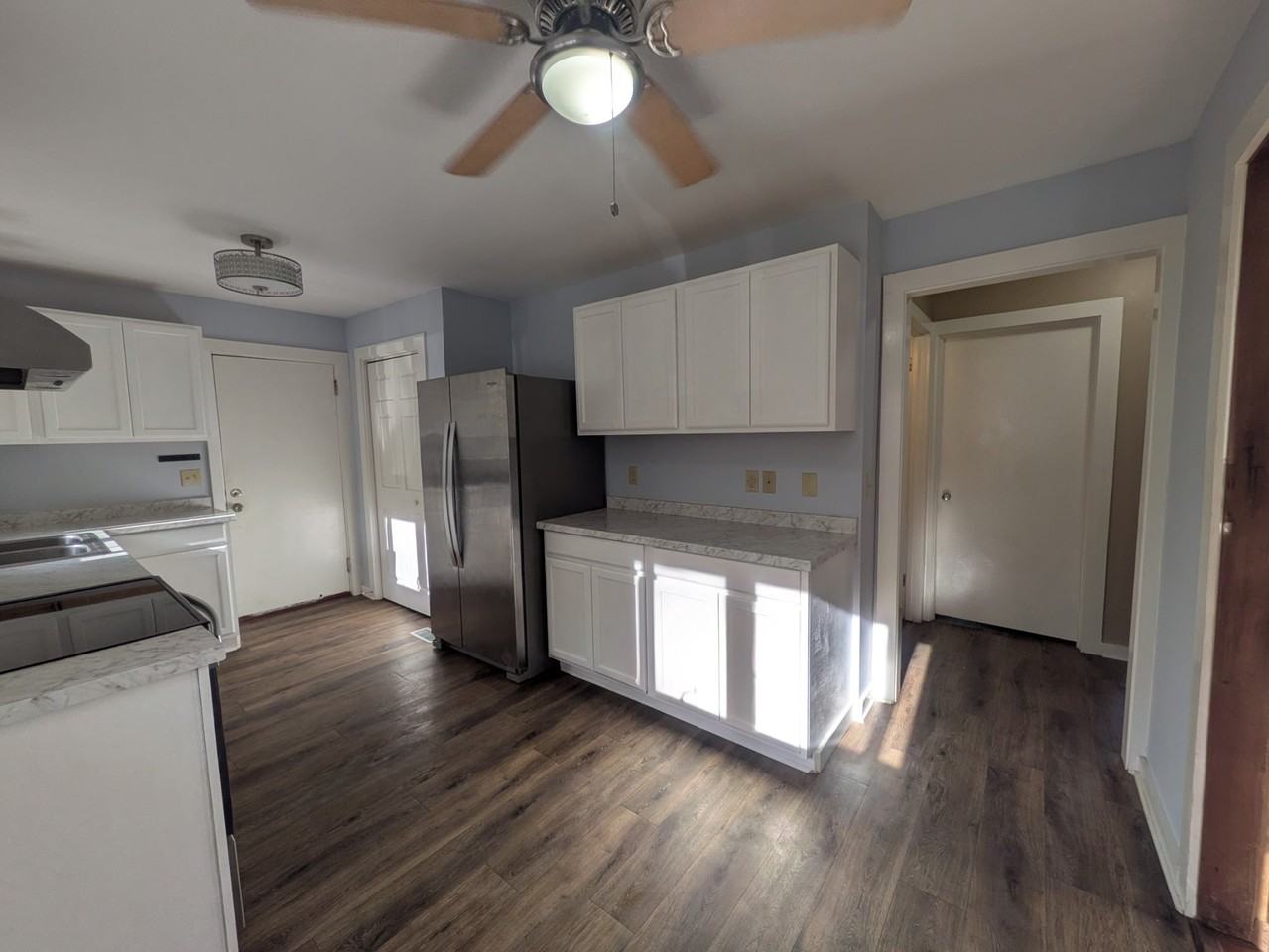 121 Carolina Dr - Photo 5 of 18