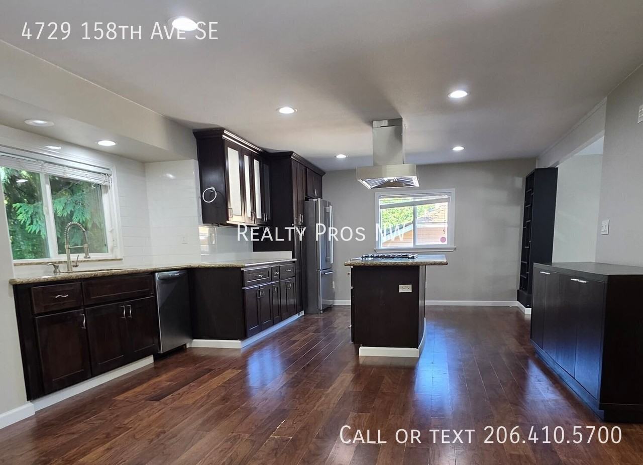 4729 158th Ave Se - Photo 4 of 26