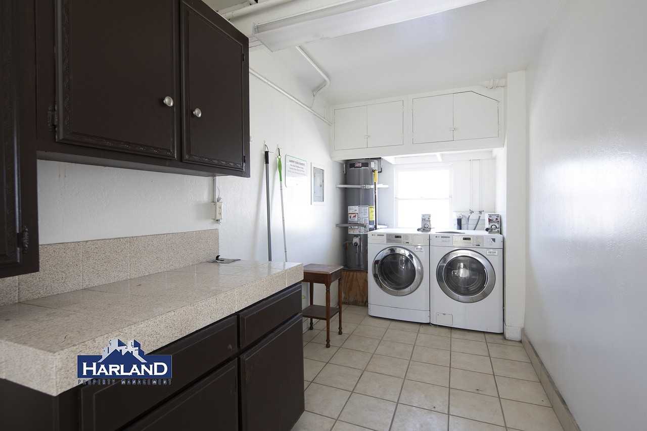 4460 49th St - Photo 4 of 20