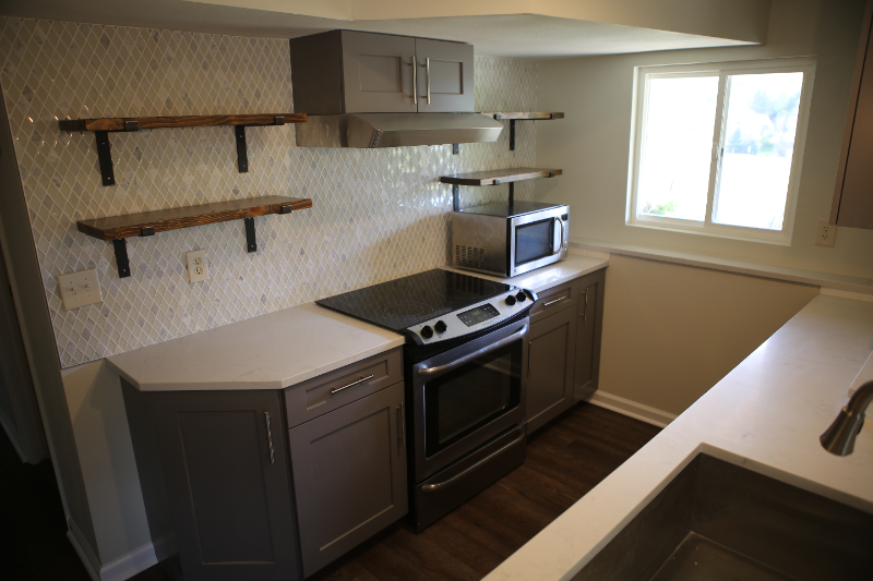 611 Somerset Dr - Photo 4 of 15