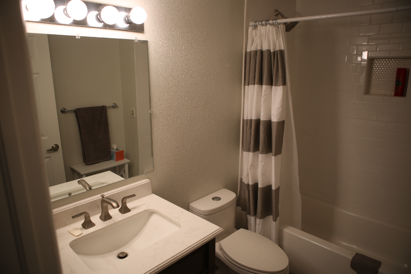 611 Somerset Dr - Photo 5 of 15