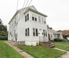 featured image of 42 Derby St #2
