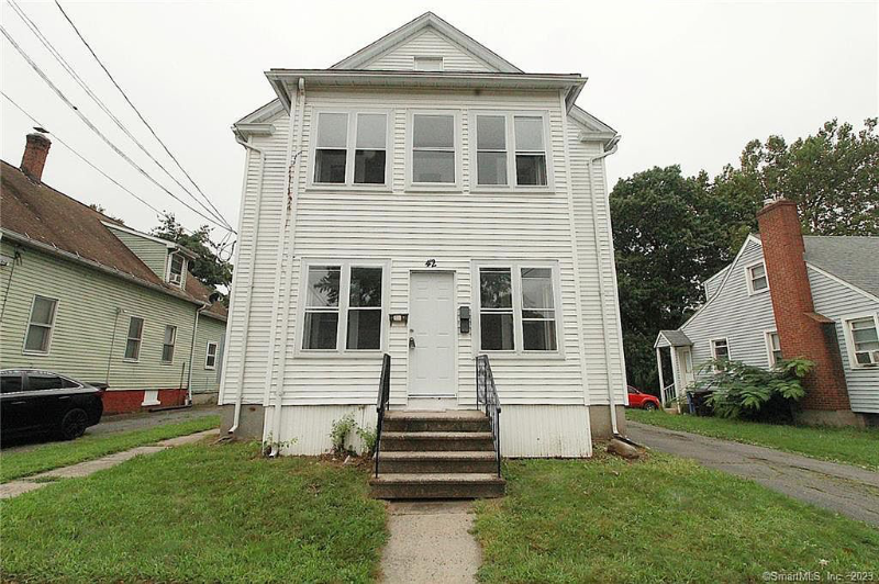 42 Derby St #2 - Photo 2 of 14