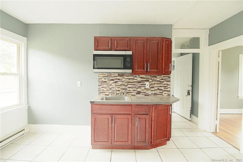 42 Derby St #2 - Photo 4 of 14