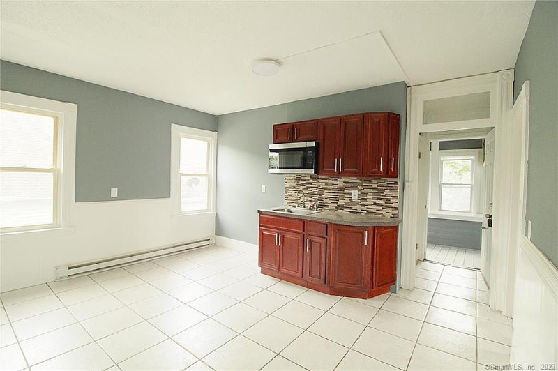 42 Derby St #2 - Photo 5 of 14