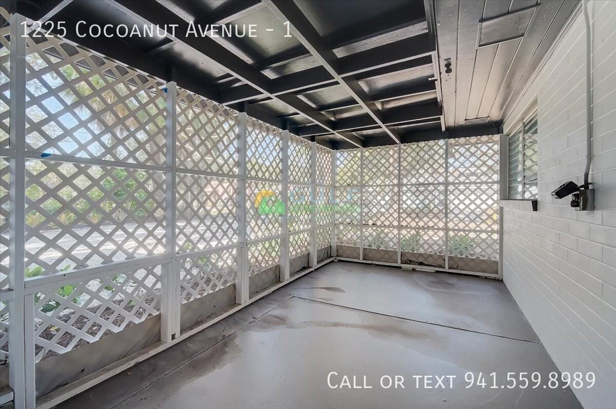 1225 Cocoanut Ave - Photo 3 of 19
