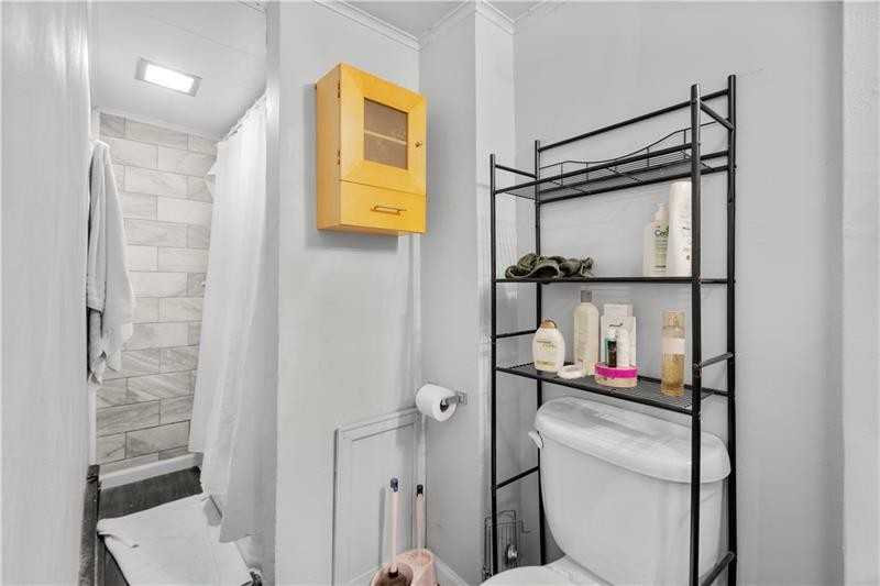 159 S 16th St - Photo 7 of 10