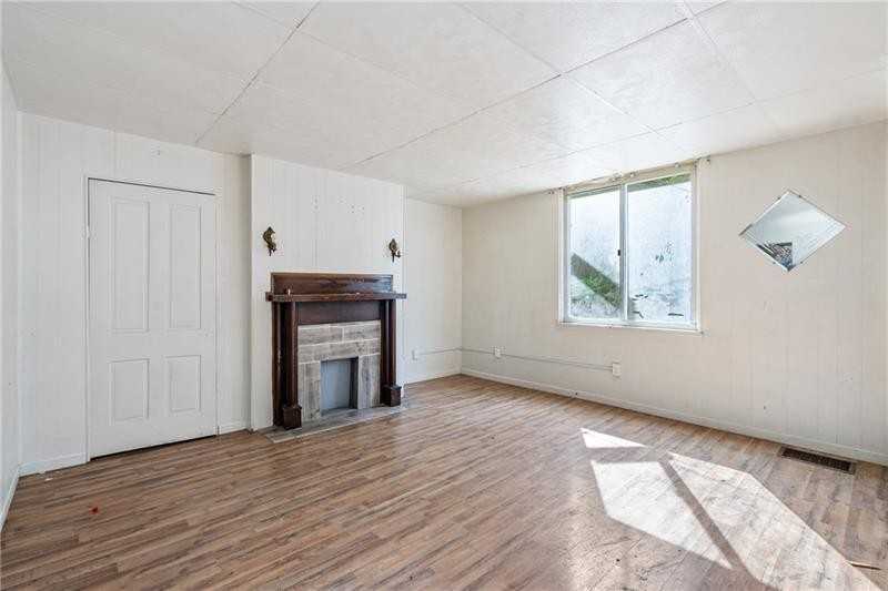 2631 Josephine St - Photo 3 of 13