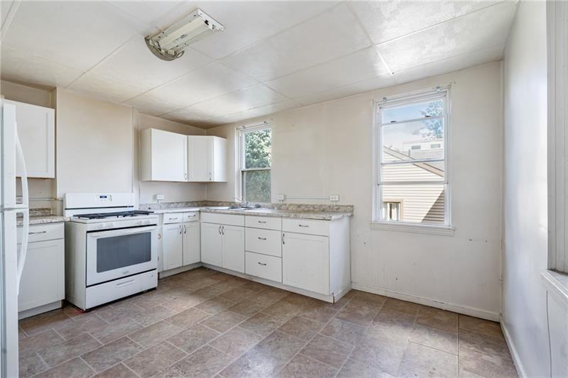2631 Josephine St - Photo 6 of 13