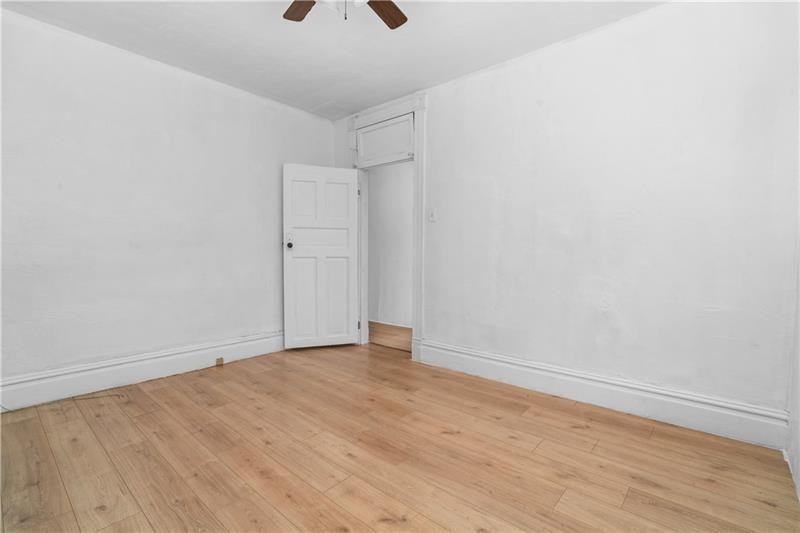 108 Sherman St - Photo 3 of 12
