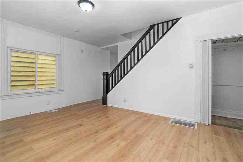 108 Sherman St - Photo 6 of 12