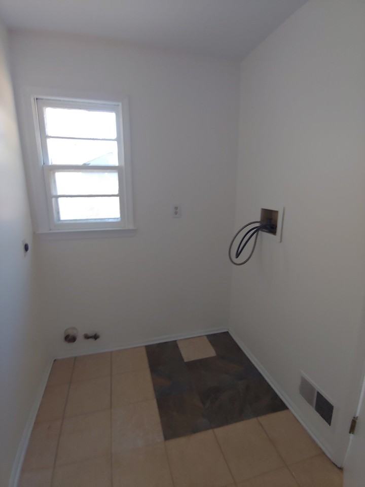 878 Paul Dr - Photo 6 of 18