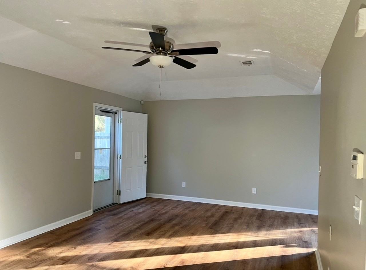 2144 Hunter Ct - Photo 6 of 18