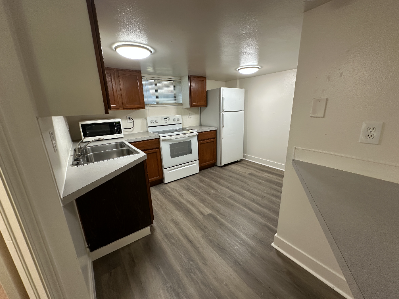 1123 14th Ave - Photo 4 of 17