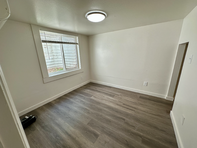 1123 14th Ave - Photo 6 of 17