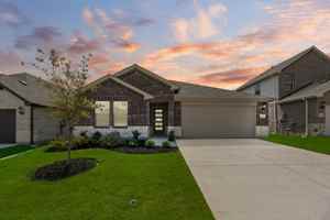 featured image of 2220 Dunbar Dr