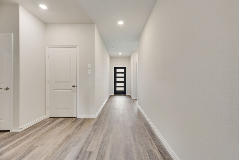 2220 Dunbar Dr - Photo 4 of 15