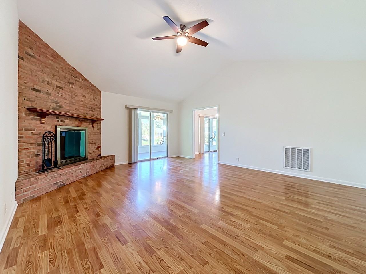 185 Lagoon Rd - Photo 7 of 39
