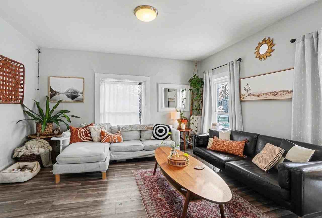 913 1/2 Elliott Ave - Photo 3 of 15