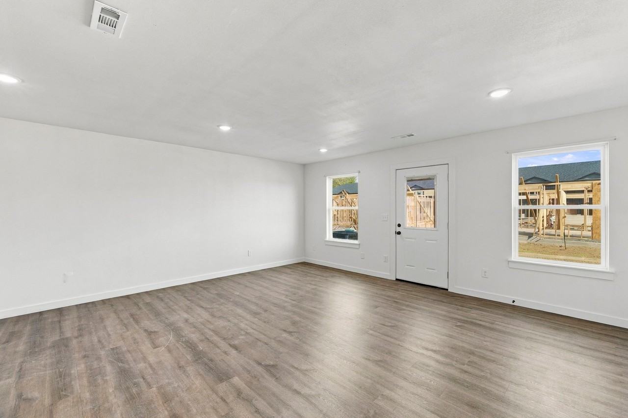 820 Timothy St #A - Photo 2 of 23