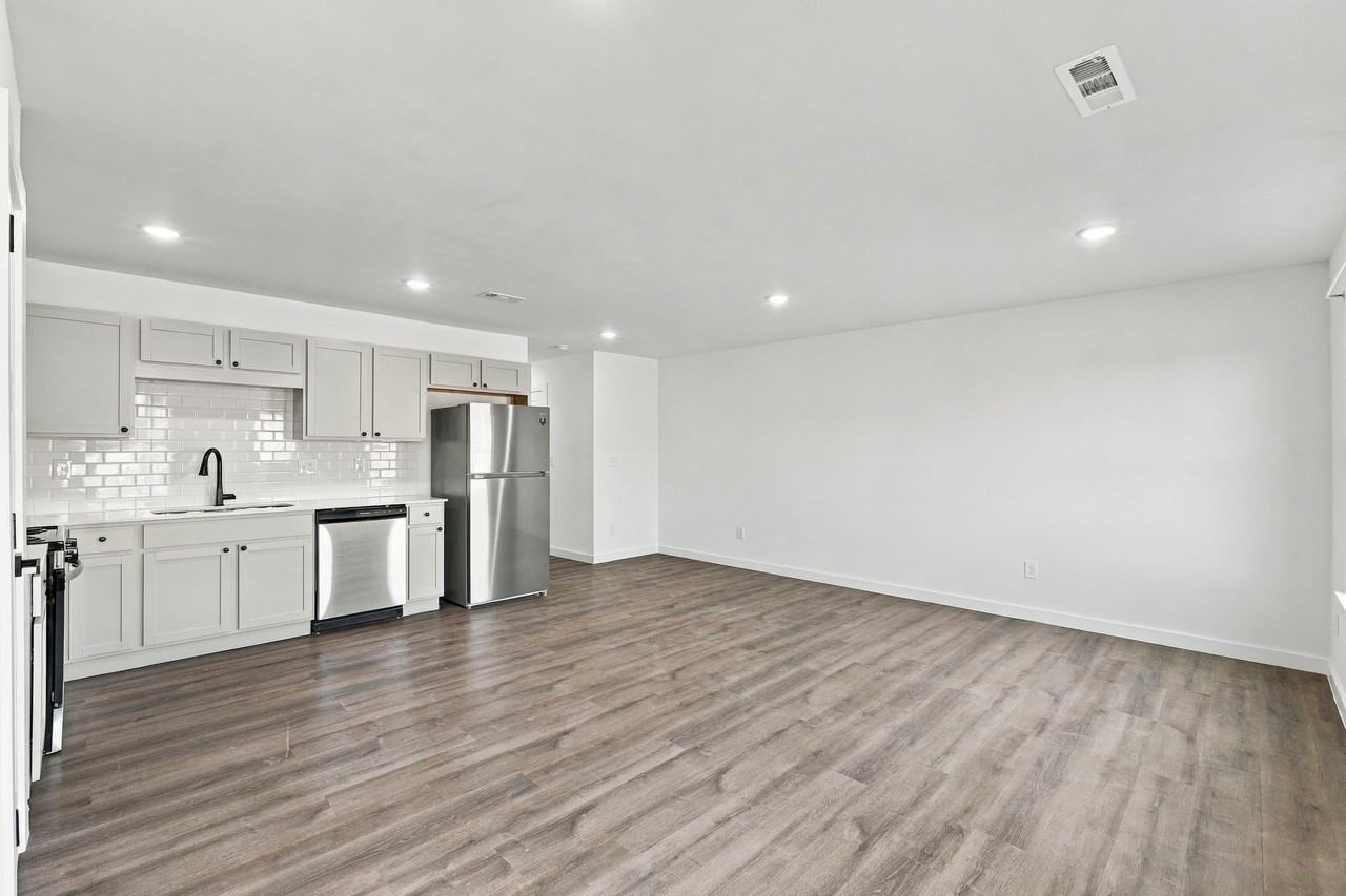 820 Timothy St #A - Photo 5 of 23