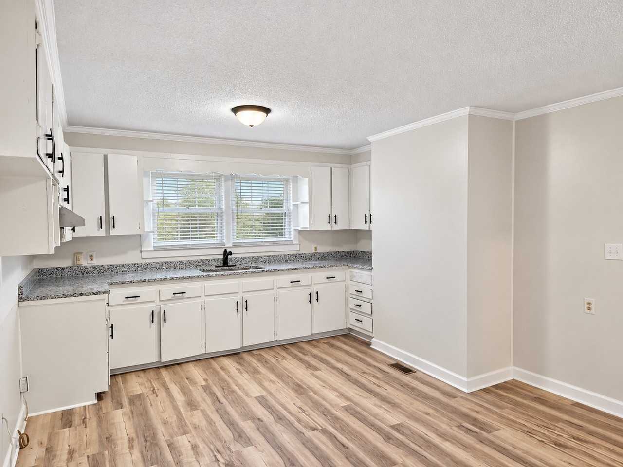 1920 Drayton St - Photo 2 of 13