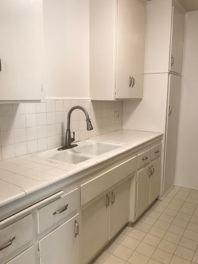 1237 21st St #E - Photo 5 of 10