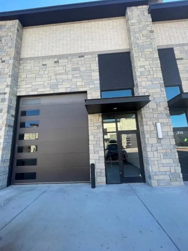 2601 Sh #211 - Photo 2 of 12