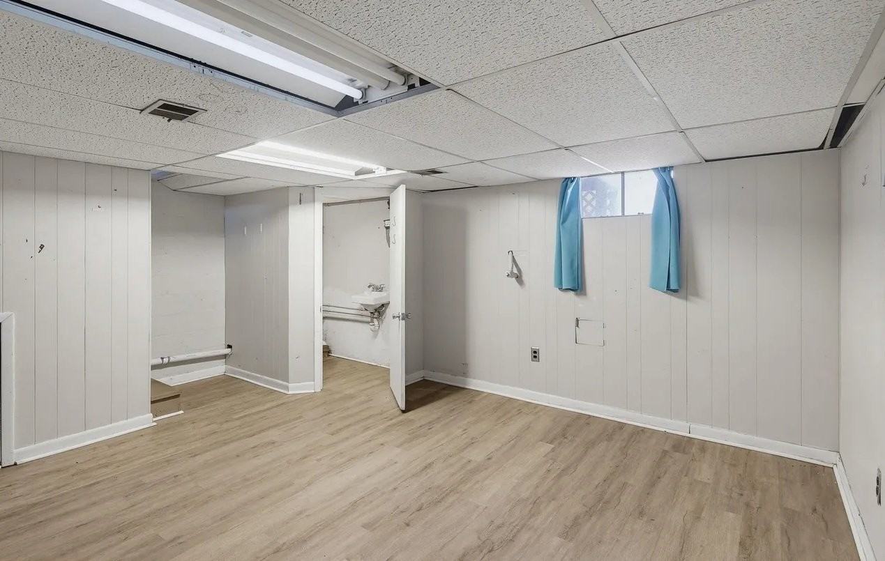 1744 Joan Ave - Photo 4 of 8