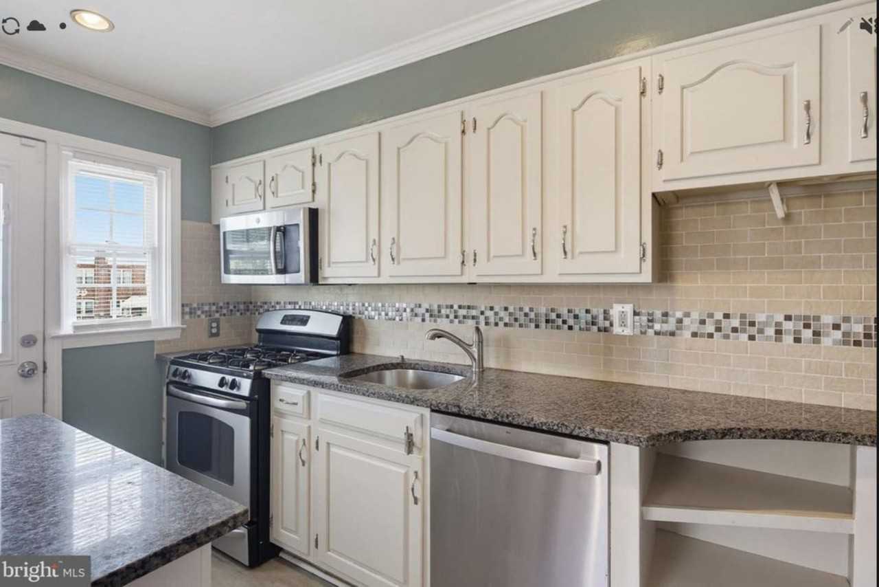1744 Joan Ave - Photo 5 of 8