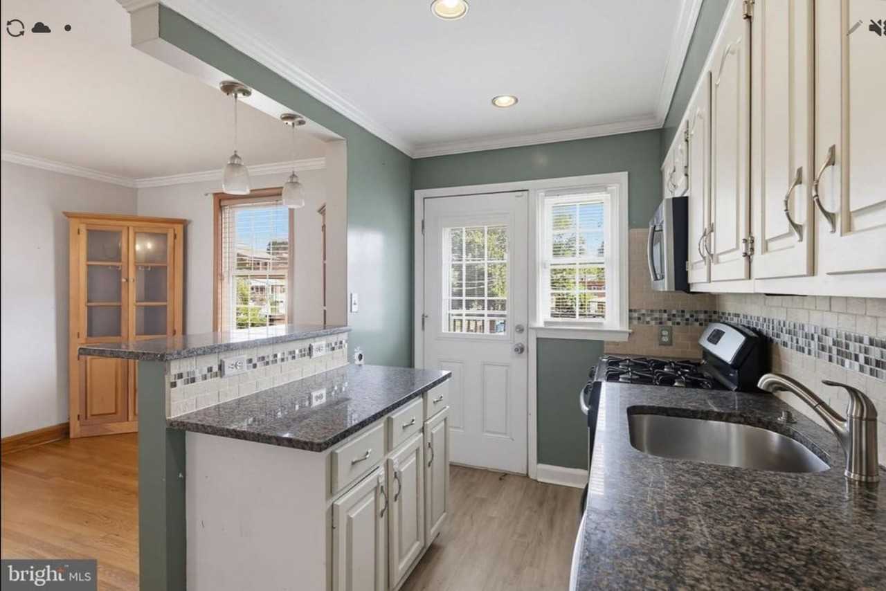 1744 Joan Ave - Photo 6 of 8