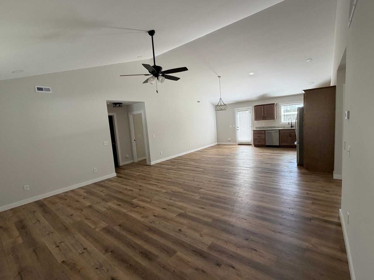 1800 Burgess School Rd - Photo 4 of 20