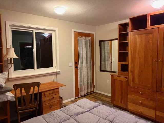68 River Rd - Photo 3 of 8