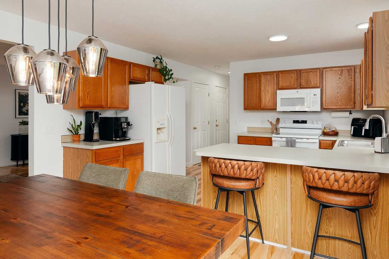 553 Strohm - Photo 7 of 20