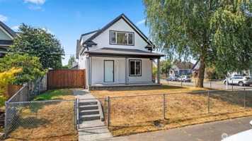 featured image of 1716 21st St #B