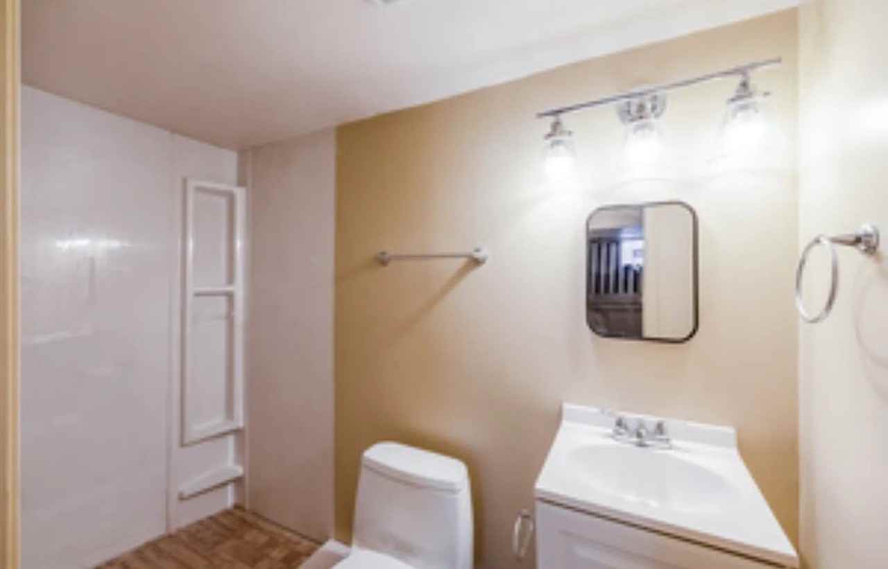 9616 Glendale Rd ##B11 - Photo 4 of 7