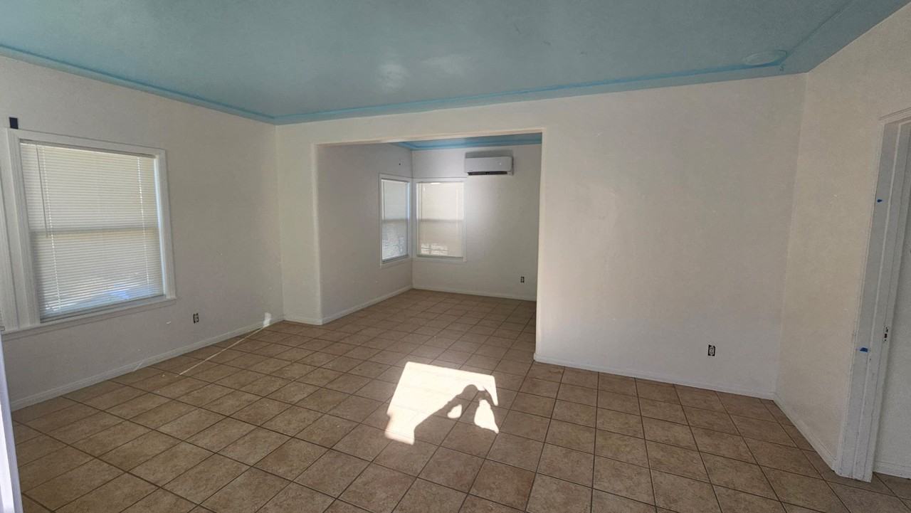 547 W Olive Ave - Photo 3 of 7
