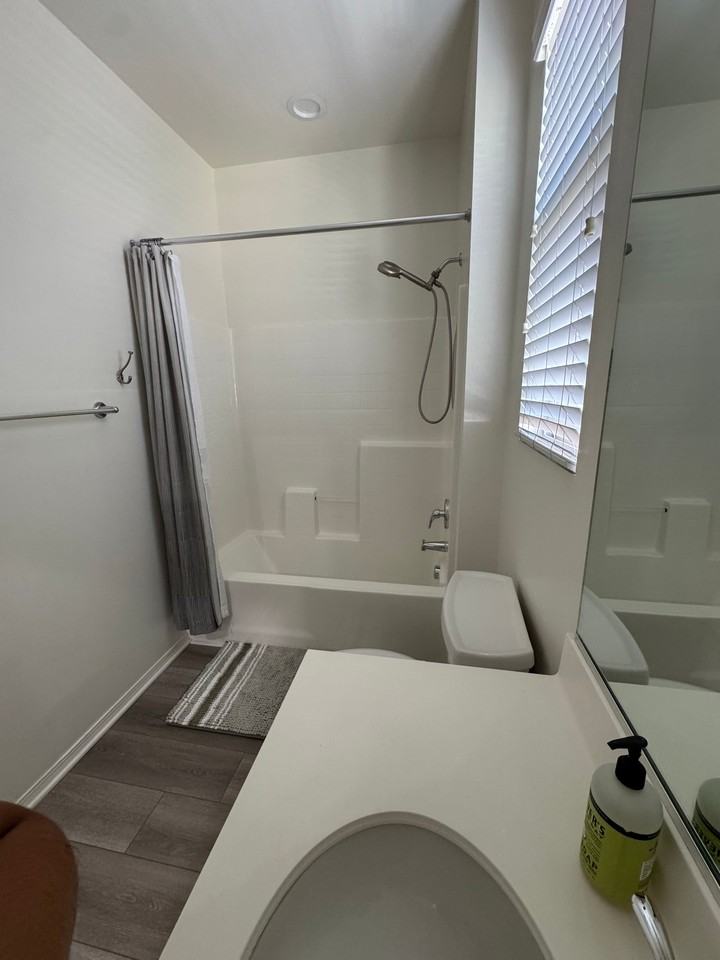 5433 Ocean #104 - Photo 7 of 36