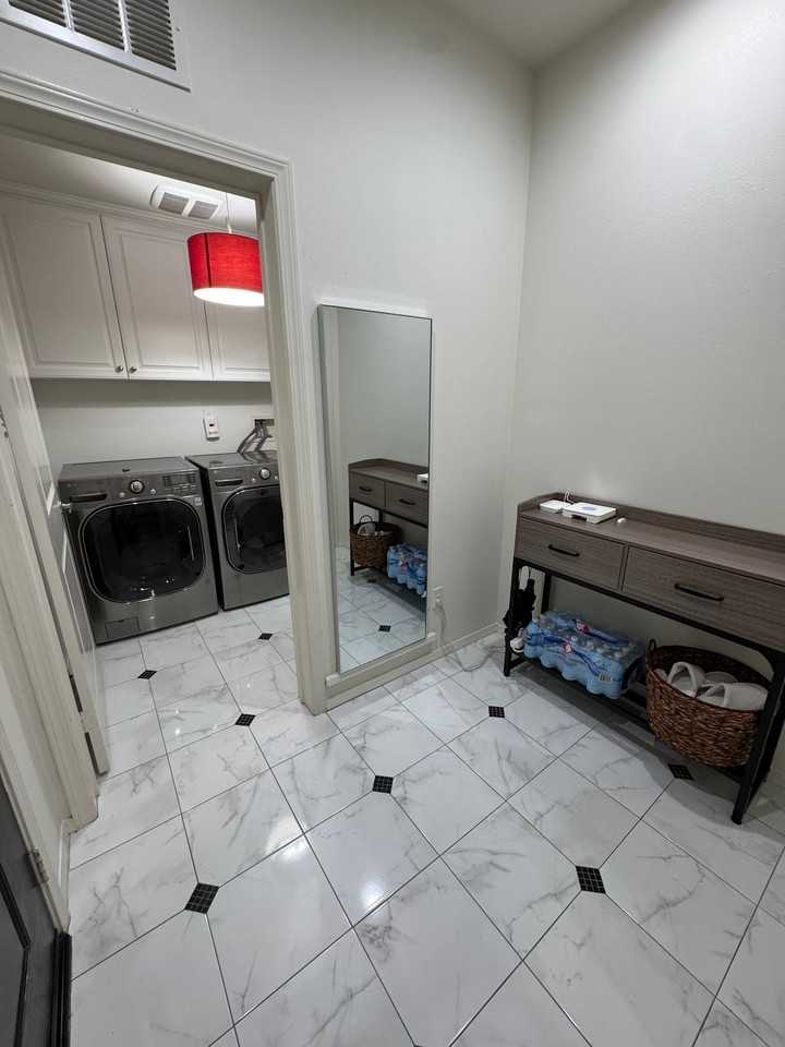 5433 Ocean #104 - Photo 2 of 36