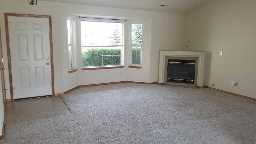 1111 Edna St - Photo 5 of 16