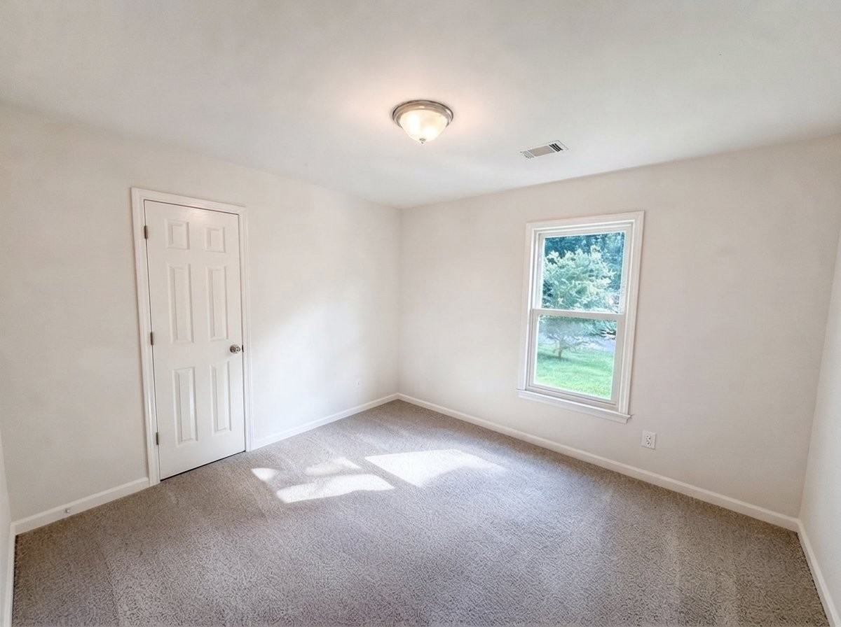 846 Georgetown Dr - Photo 5 of 13