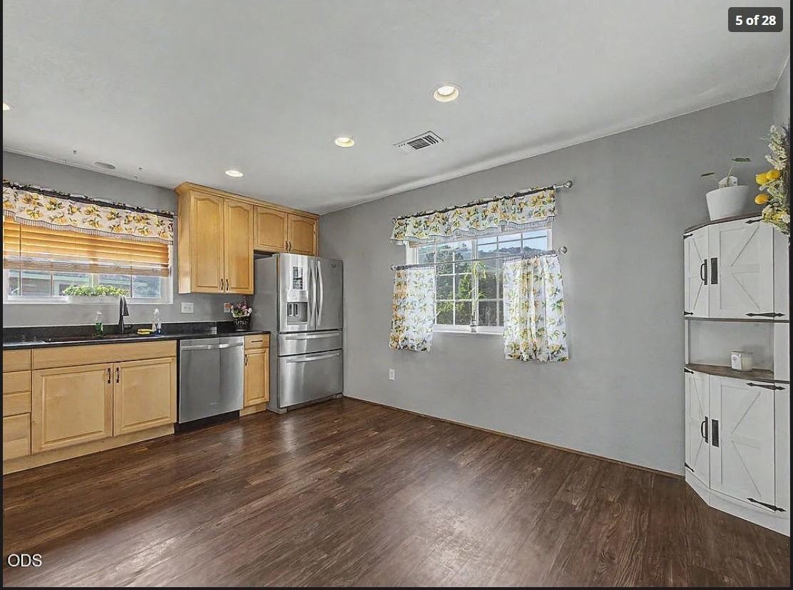 2348 James Martin Ct - Photo 4 of 17