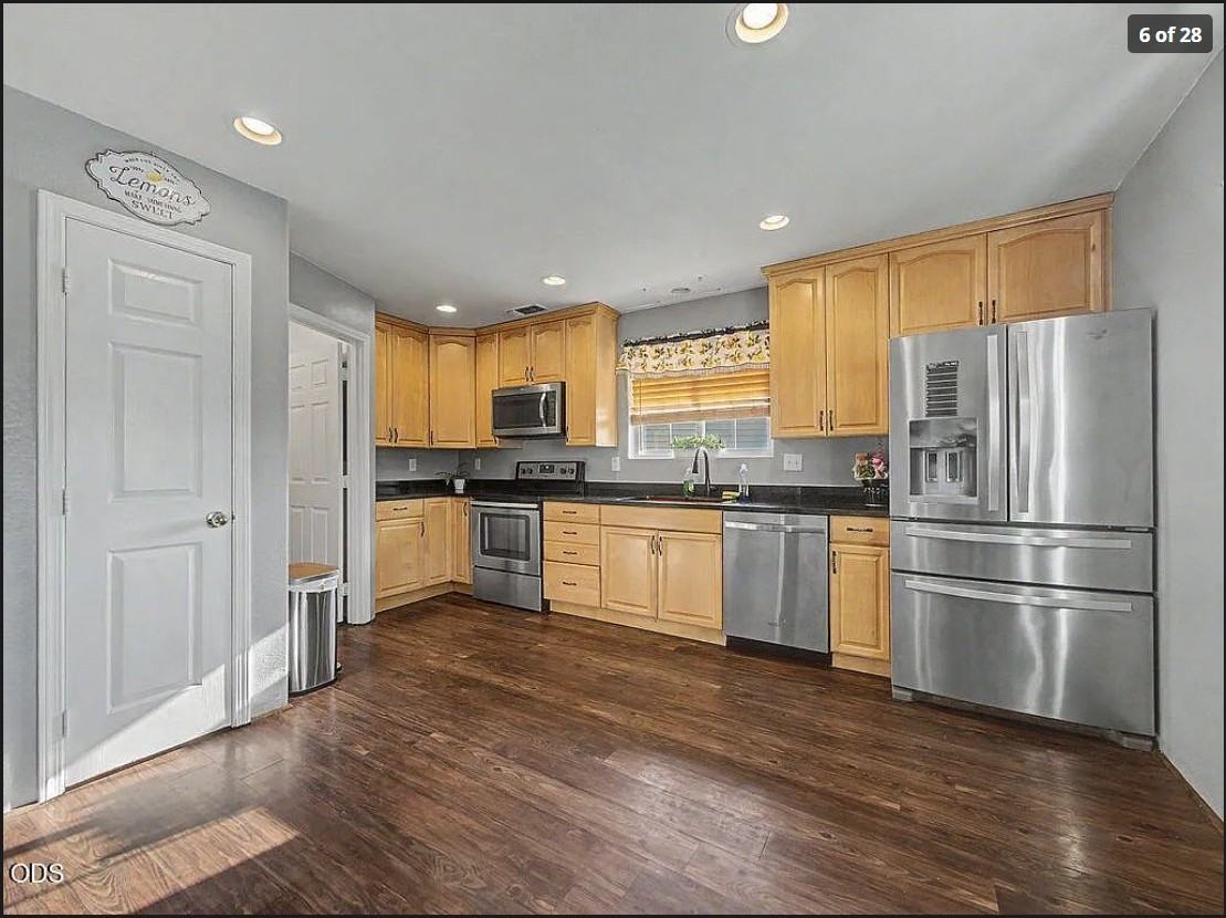 2348 James Martin Ct - Photo 5 of 17