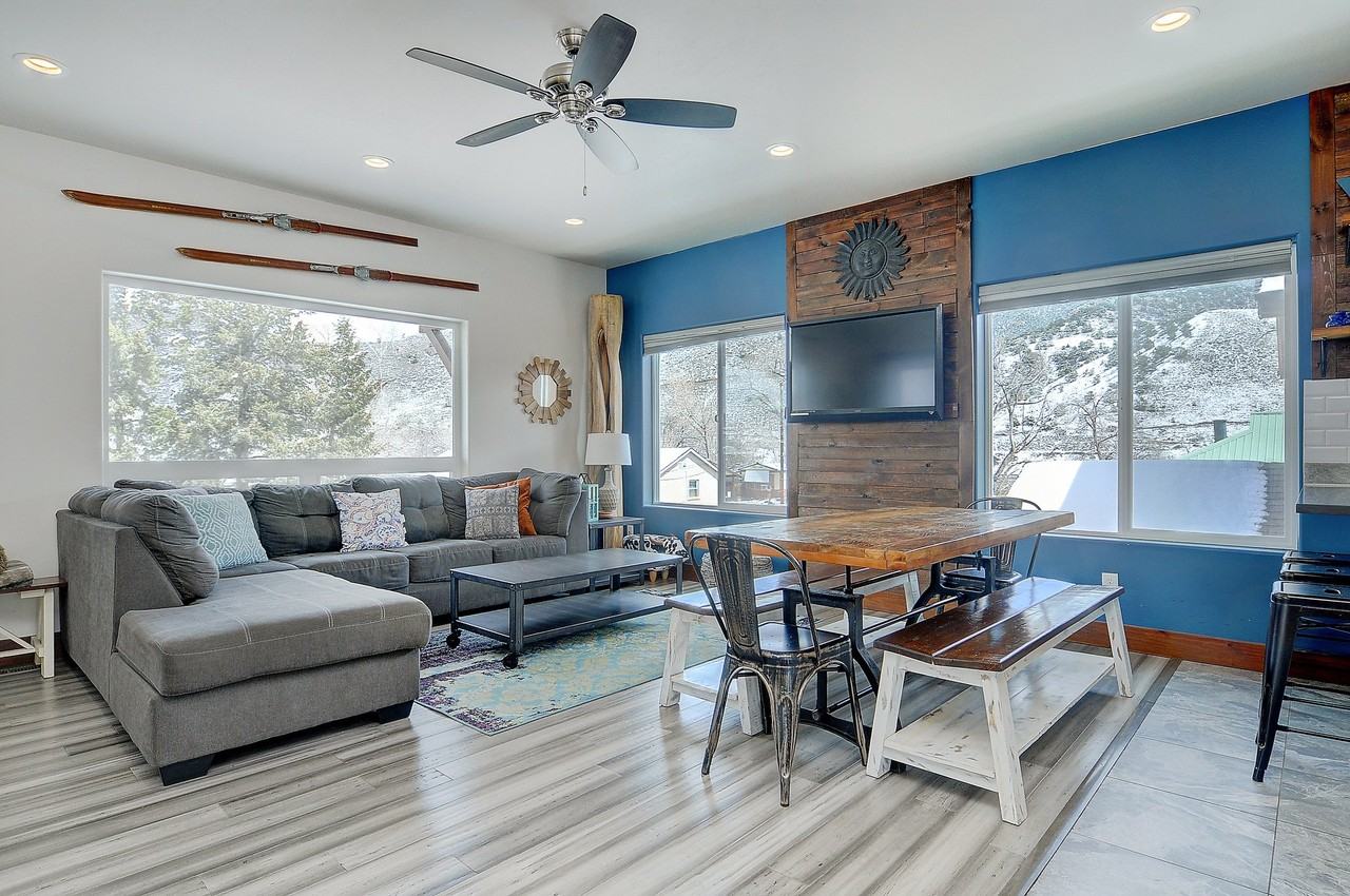405 Wood Ave #1 - Photo 3 of 20