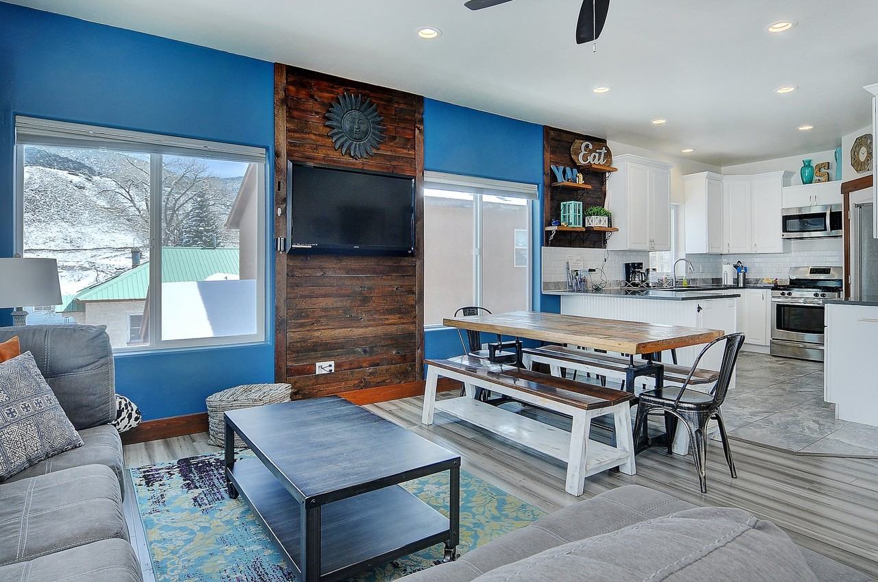 405 Wood Ave #1 - Photo 6 of 20